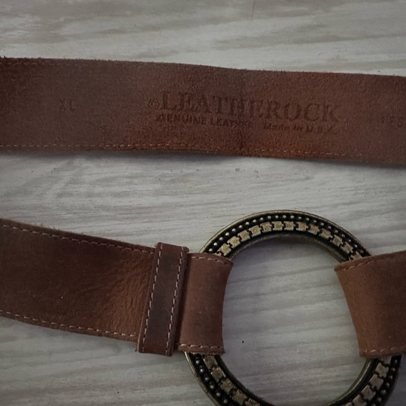 Vintage Brown distressed leatherock leather belt made in USA - Picture 4 of 4